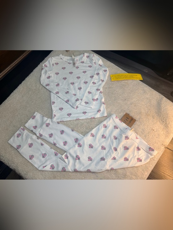 SKIMS Other - NWT SIZE 4K SKIMS White Kids Pajama Set with Pink Heart Print